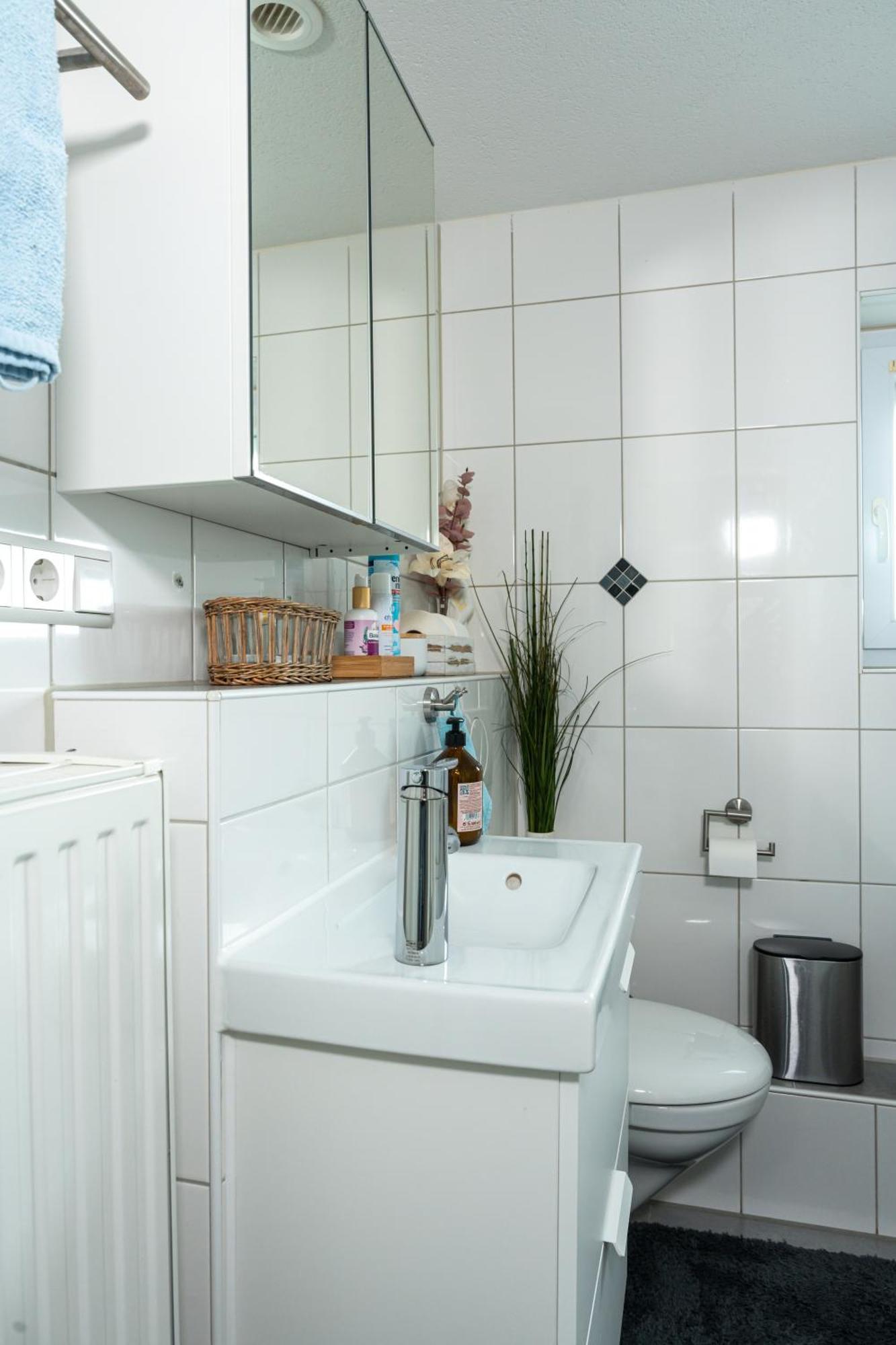 #3 Bequemes Zimmer Mit Pool Und Garten Memmingen Buitenkant foto