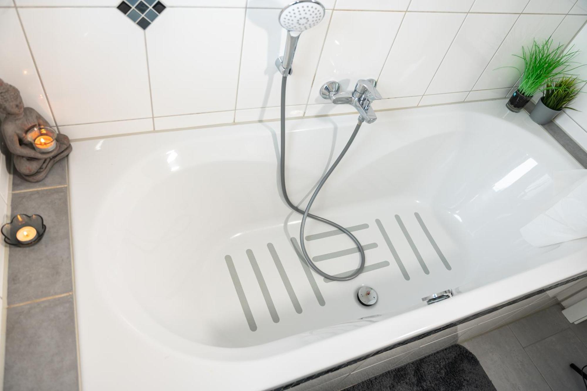 #3 Bequemes Zimmer Mit Pool Und Garten Memmingen Buitenkant foto
