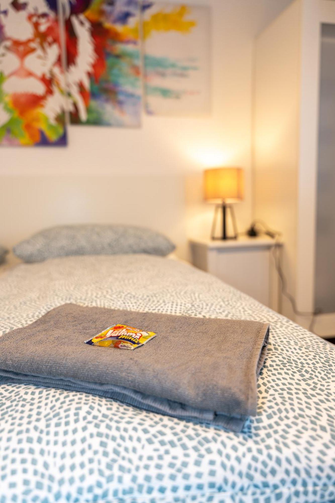 #3 Bequemes Zimmer Mit Pool Und Garten Memmingen Buitenkant foto